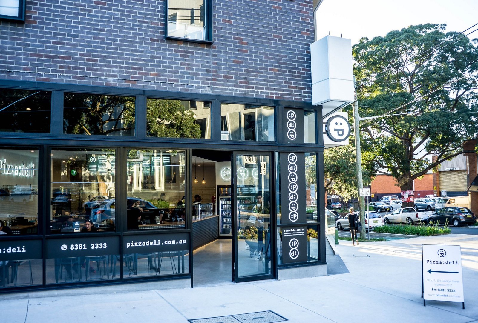 Pizza:deli storefront on George Street, Waterloo